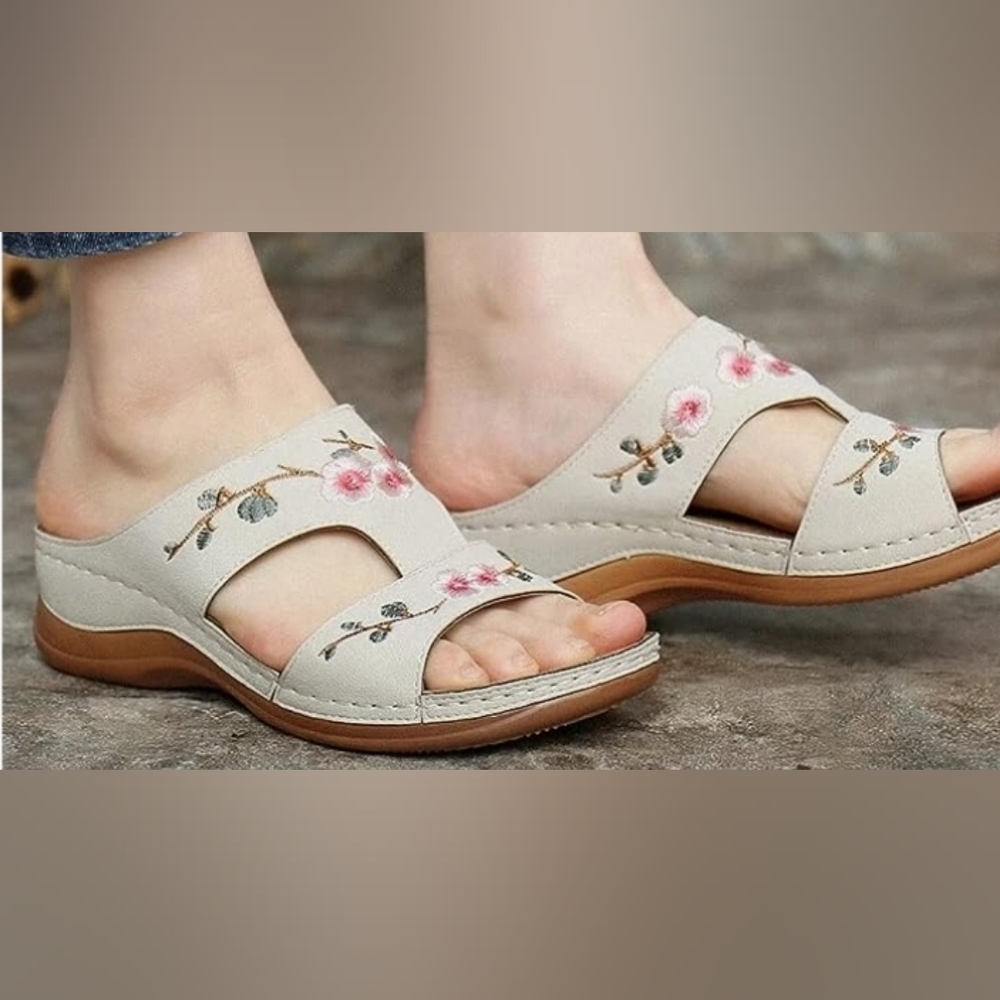lightweight arch support flowered sandles sz 9-10 NEW
